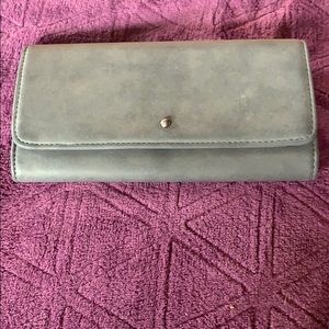 A cute gray wallet